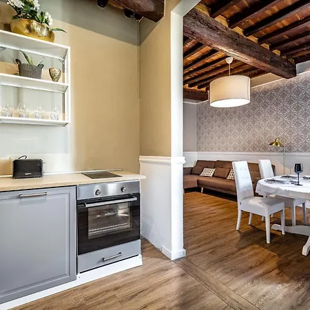 Florentine Experience In Santa Croce Daire Floransa