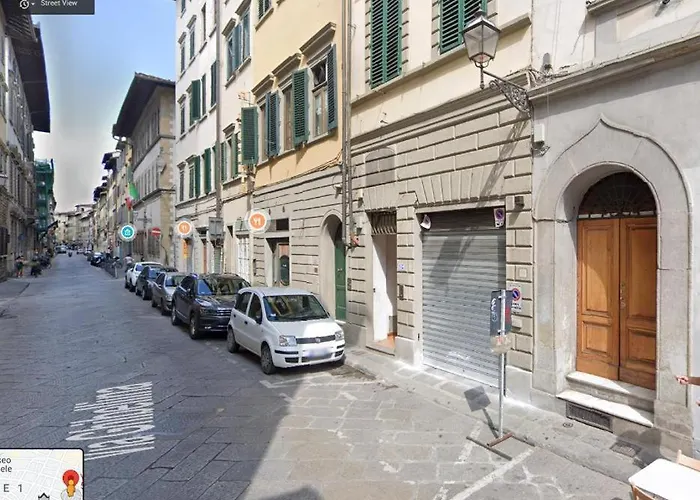 Florentine Experience In Santa Croce * Florencia