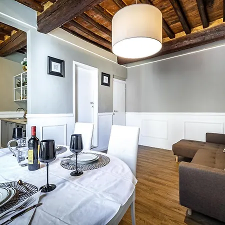 Florentine Experience In Santa Croce Appartamento *